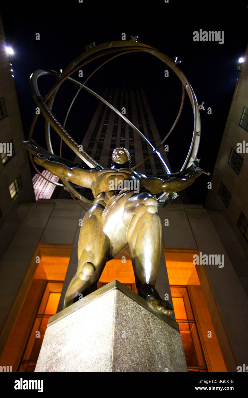 Atlas Statue at Rockefeller Center in New York City Stock Photo Alamy