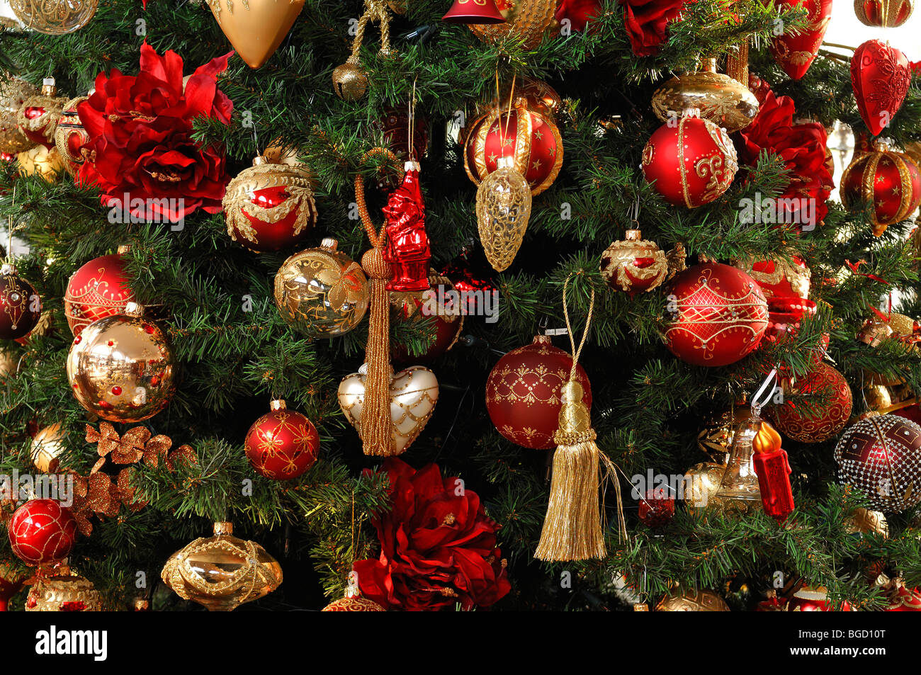 Christmas tree decorated with Christmas baubles, detail, Villa ...