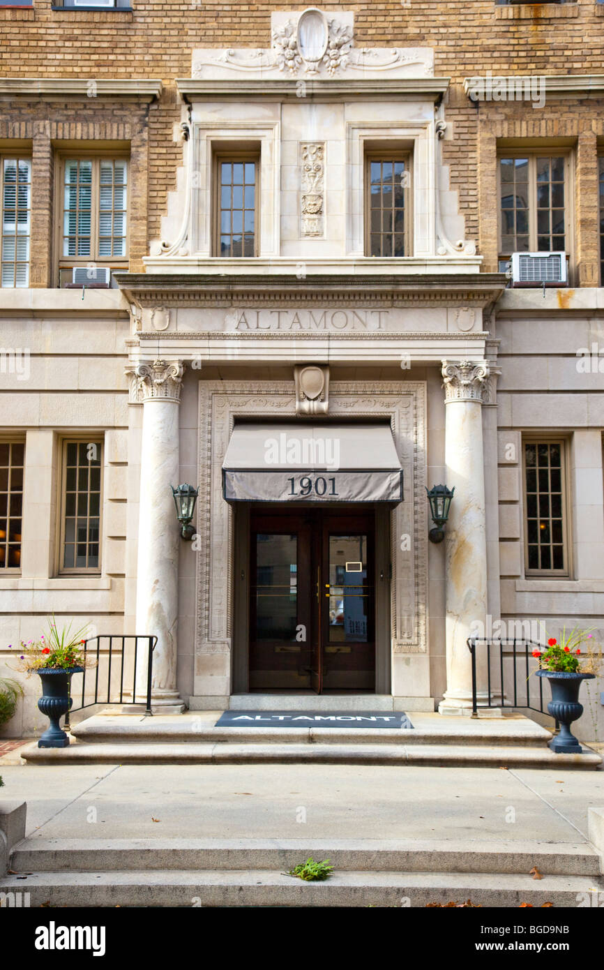 Altamont historic apartment building on 1901 Wyoming in Randle Heights in Washington DC Stock Photo