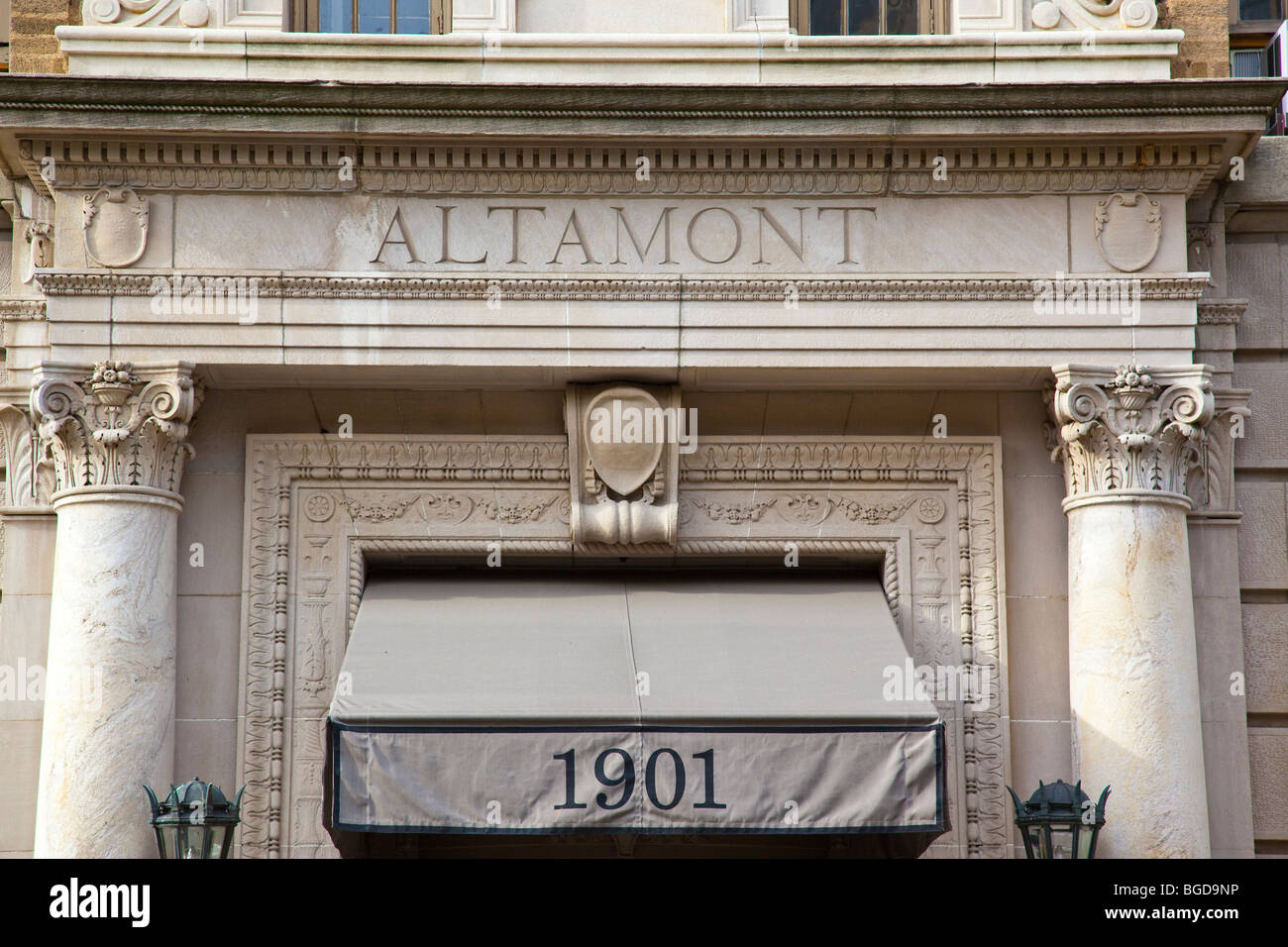 Altamont historic apartment building on 1901 Wyoming in Randle Heights in Washington DC Stock Photo