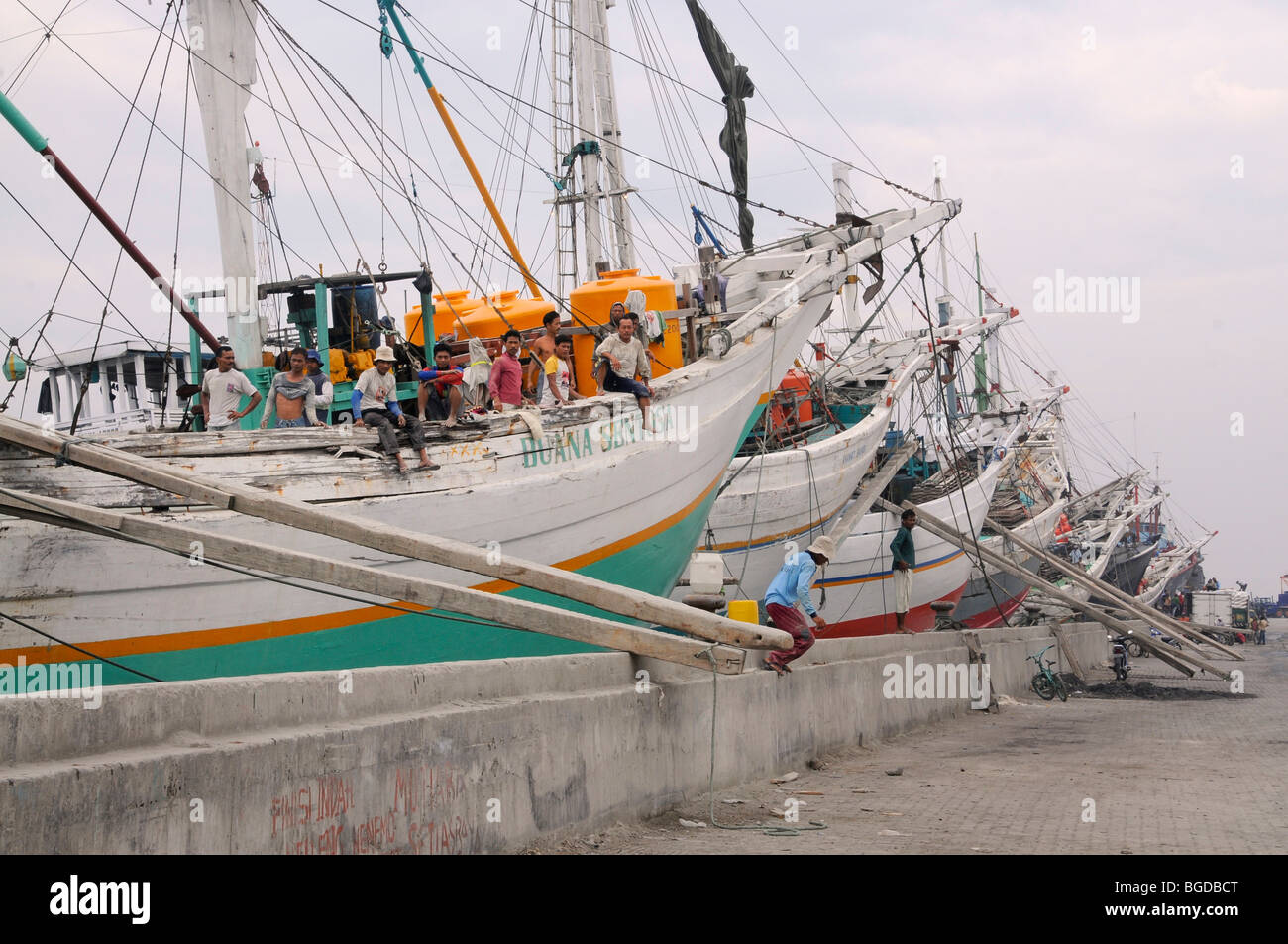 Sunda Kelapa sailing ship freight harbour in Jakarta, Java, Indonesia, Southeast Asia, Asia