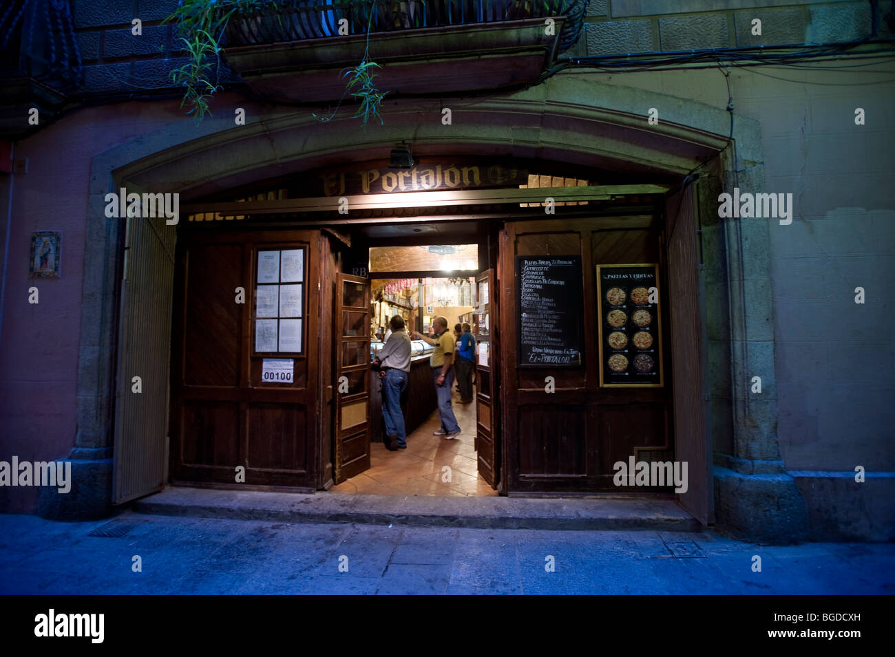 Tapas Bar, Barri Gotic, Barcelona, Catalonia, Spain, Europe Stock Photo
