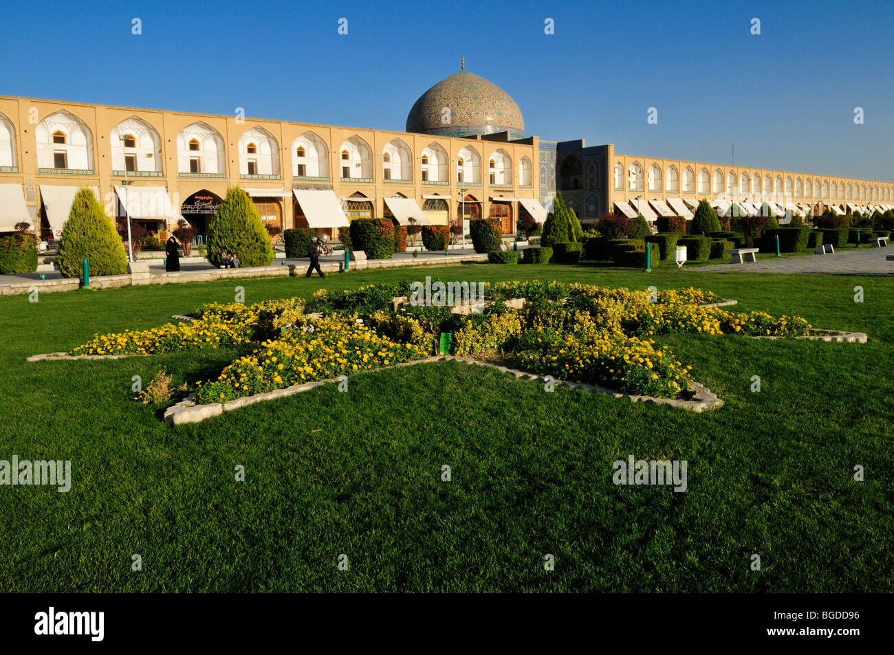 Meidan-e Emam, Naqsh-e Jahan, Imam Square with Sheik Lotfollah, Lotf Allah Mosque, Esfahan, UNESCO World Heritage Site, Isfahan Stock Photo
