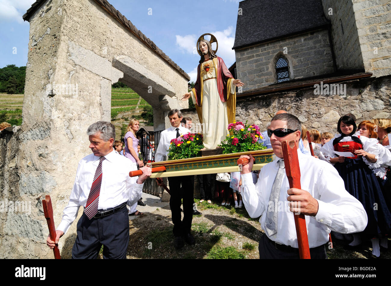 Herz-Jesu-Prozession, Sacred Heart Procession in Feldthurns, Brixen, South Tyrol, Italy, Europe Stock Photo