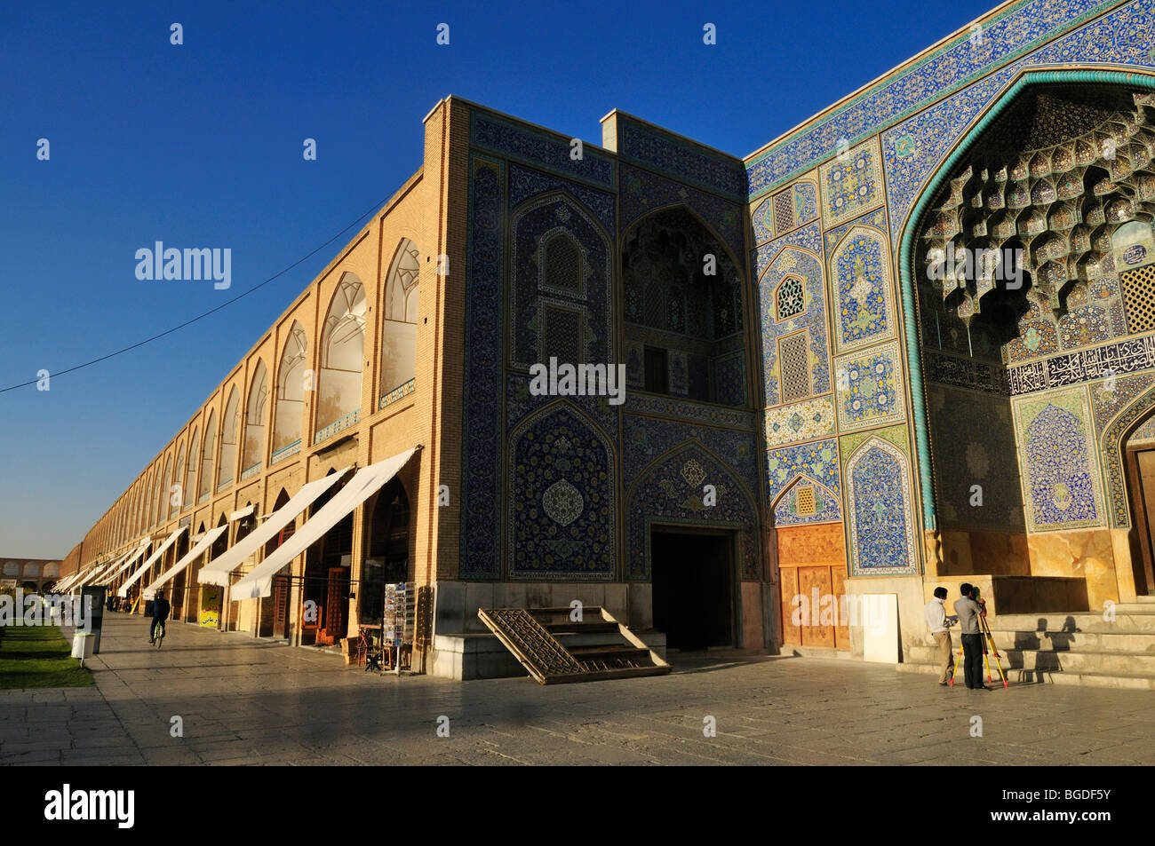 Meidan-e Emam, Naqsh-e Jahan, Imam Square with Sheik Lotfollah, Lotf Allah Mosque, UNESCO World Heritage Site, Isfahan, Esfahan Stock Photo