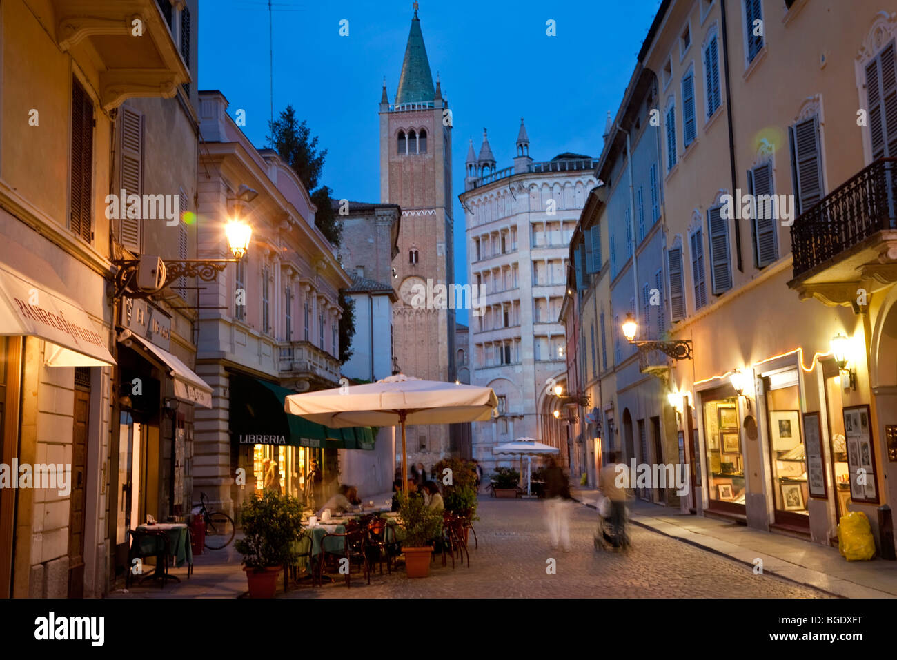 Campanille bell tower of Dumo (cathedral) & Baptistry on right, Parma, Emilia Romagna, Italy Stock Photo