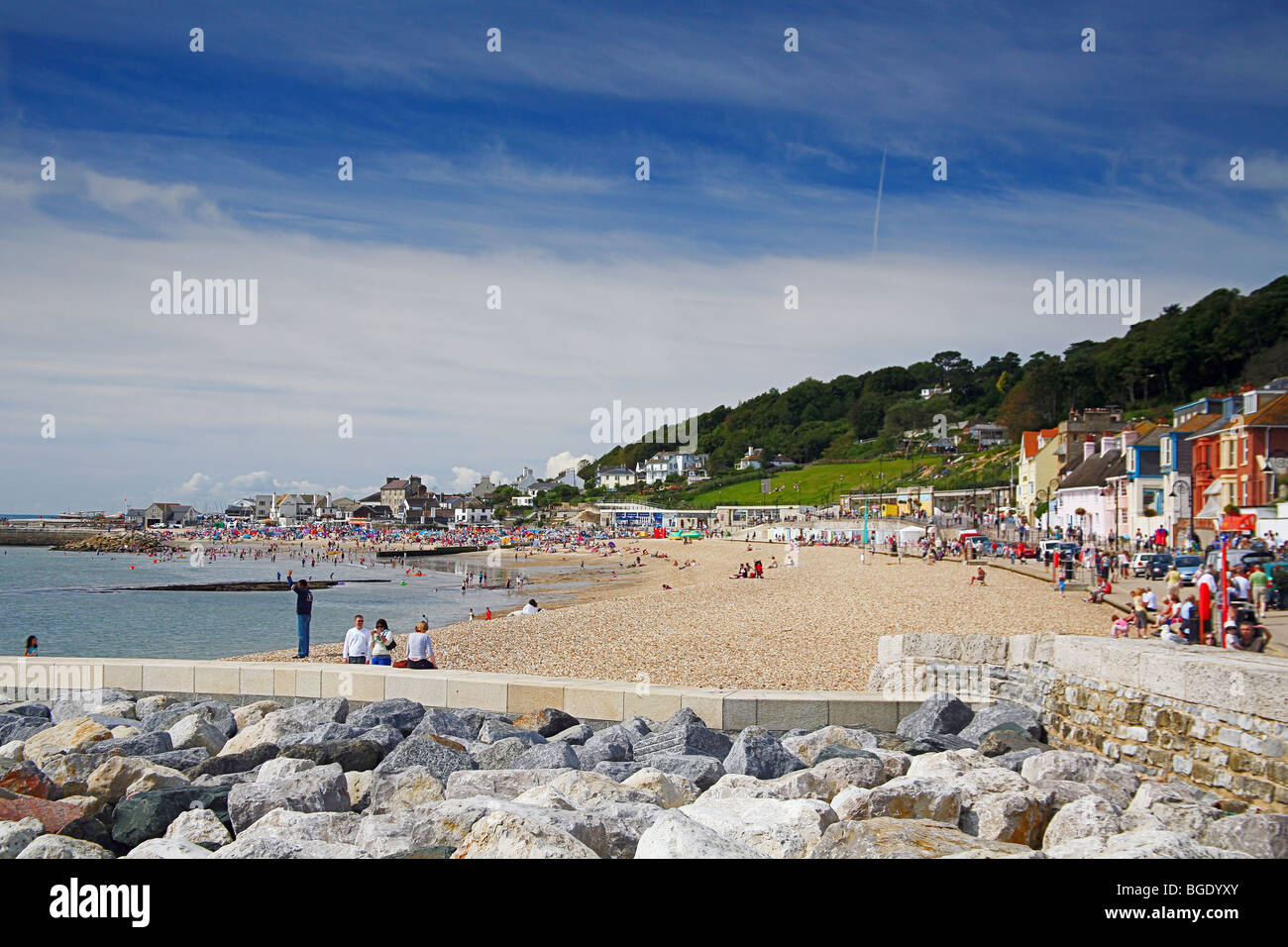 lyme-regis-beach-hi-res-stock-photography-and-images-alamy