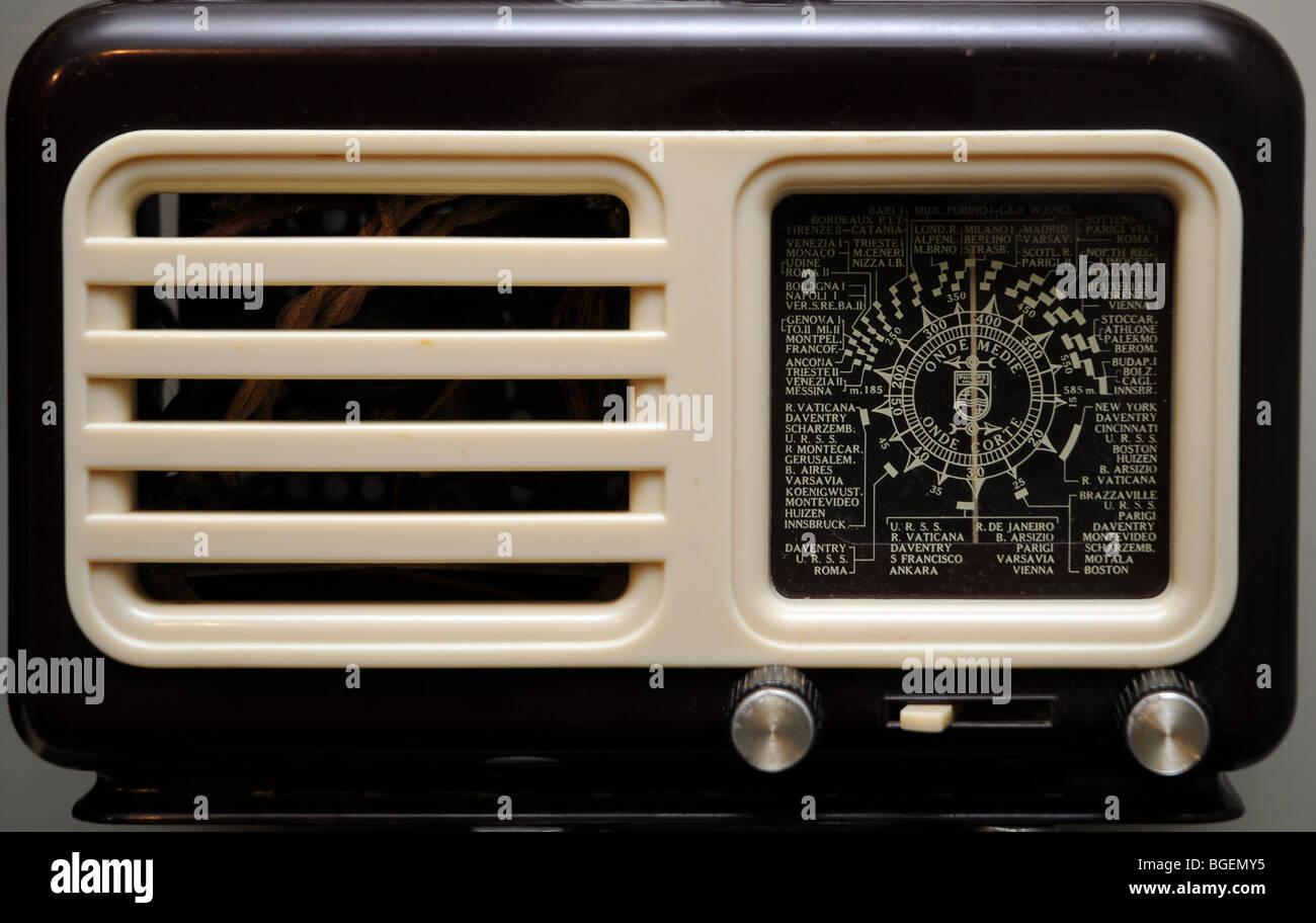 old radio receiver in a museum in Norway Stock Photo - Alamy