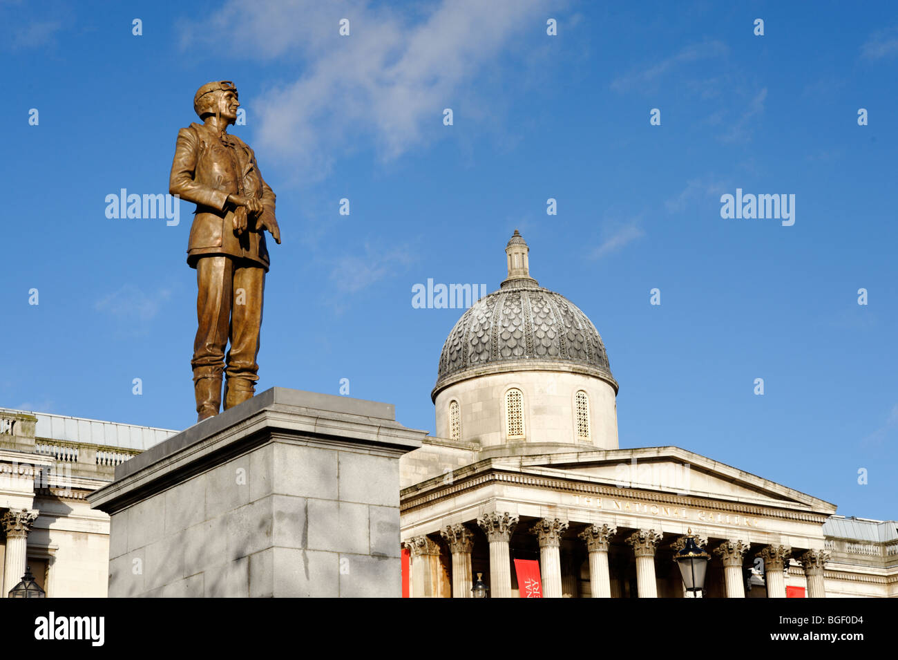 Statue of Air Chief Marshal of Sir Keith Park 'Defender of London' 1940. Sculpture Les Johnson. Trafalgar Square. London 2009 Stock Photo