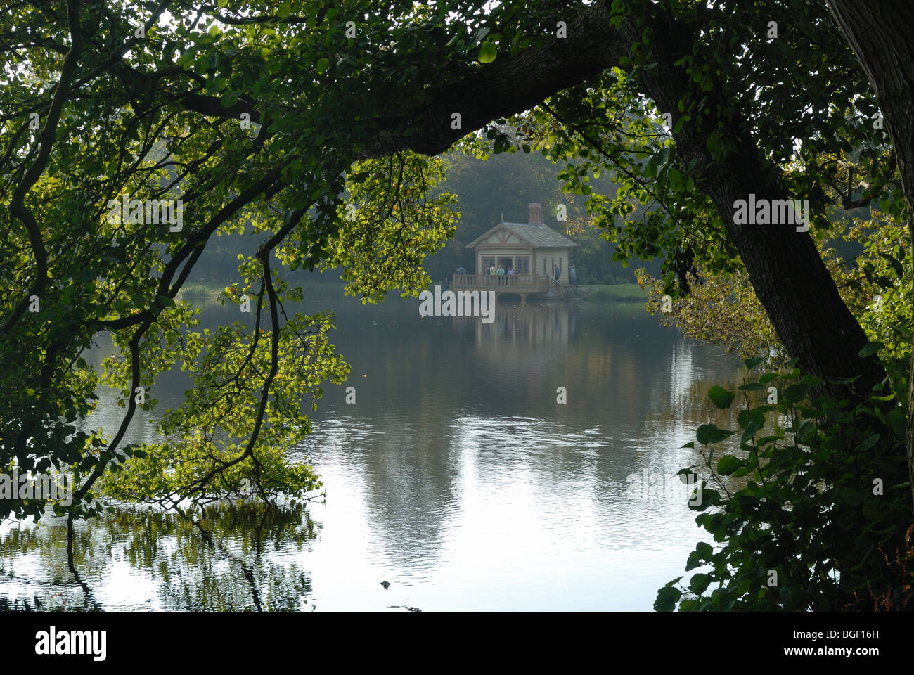 The lake and boathouse, Belton House, Lincolnshire Stock Photo Alamy
