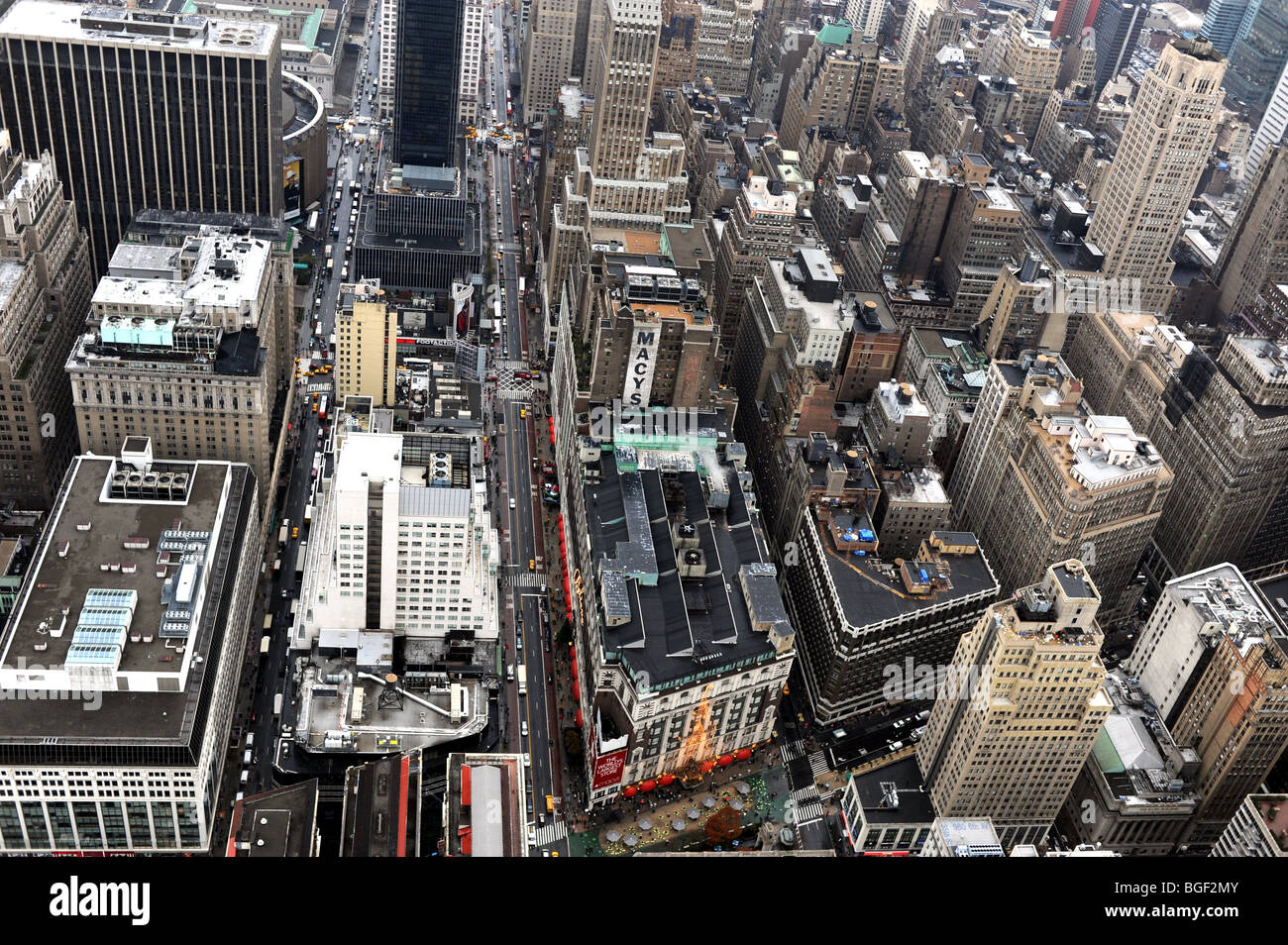Empire State Building Ground Level High Resolution Stock Photography And Images Alamy