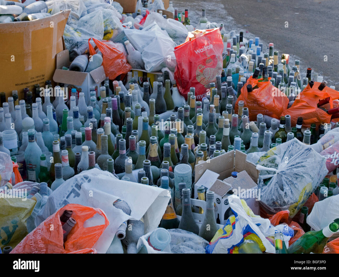 empty bottles at recycling centre Stock Photo Alamy