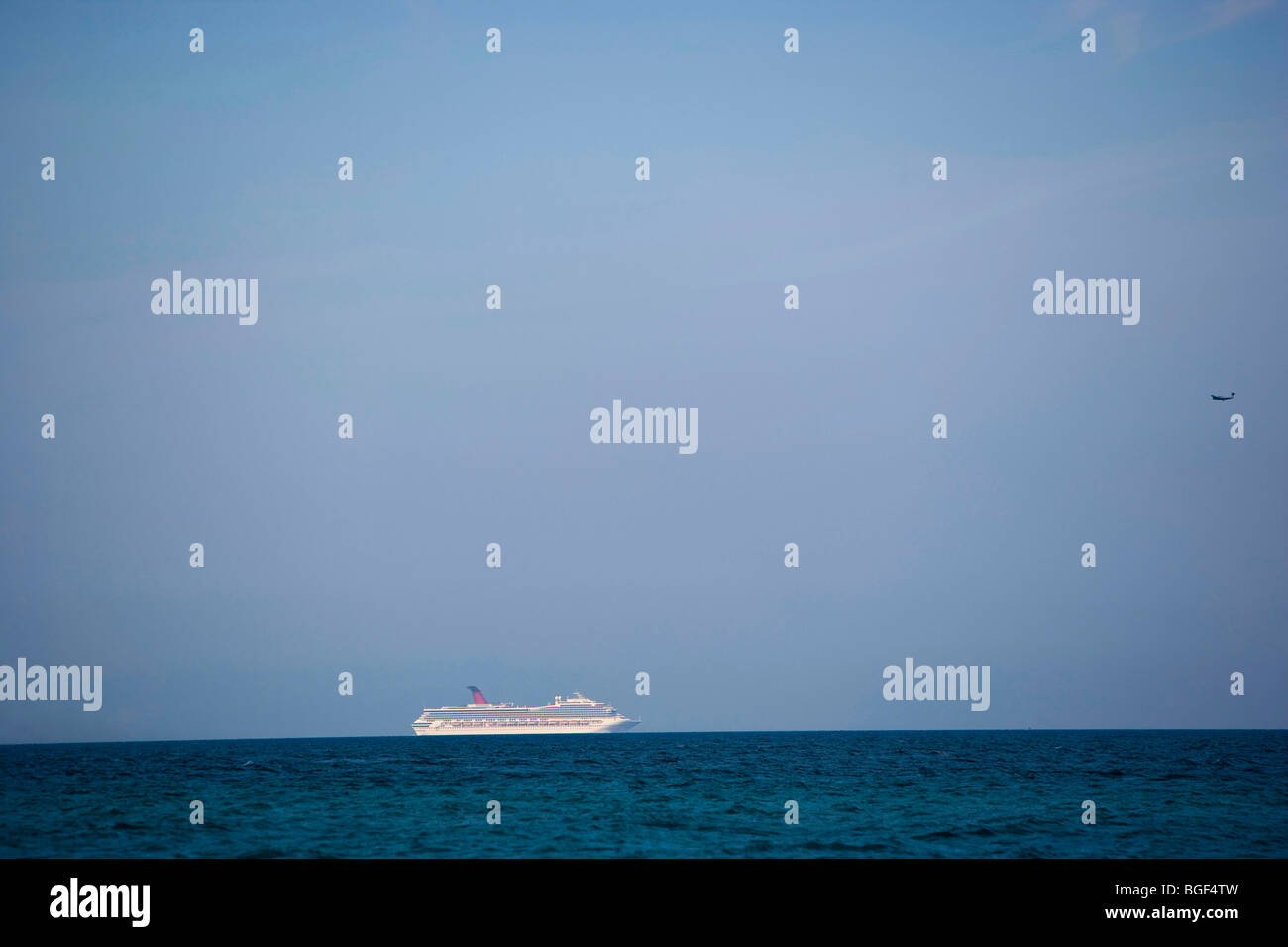 Cruise ship sailing, South Florida, USA Stock Photo Alamy