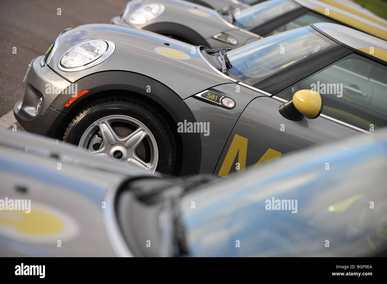 mini e electric cars in Oxford Stock Photo