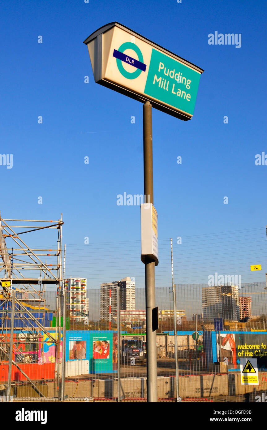 Stratford dlr station london hires stock photography and images Alamy