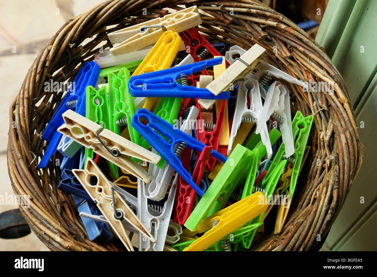 Pinces a linge hires stock photography and images Alamy