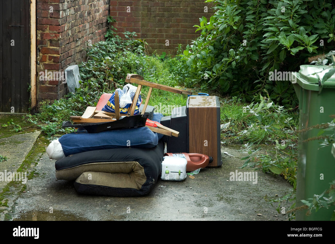 Taking a dump hires stock photography and images Alamy