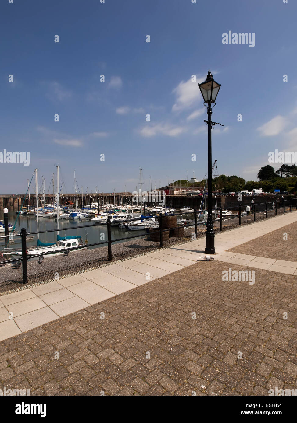 England boat jetty pier hi-res stock photography and images - Alamy