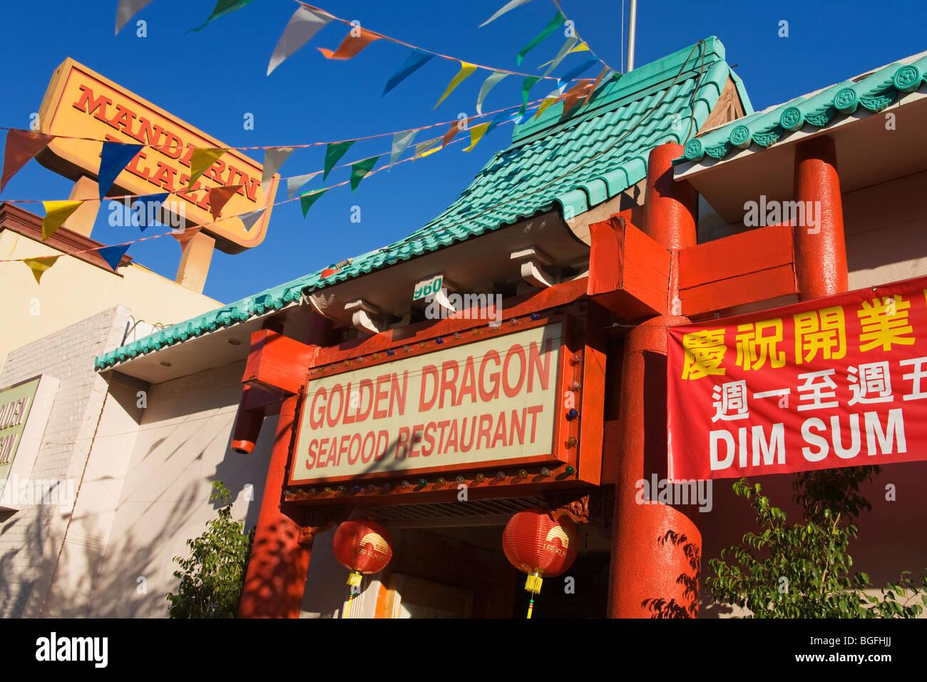 Restaurant in Chinatown, Los Angeles, California, USA Stock Photo - Alamy