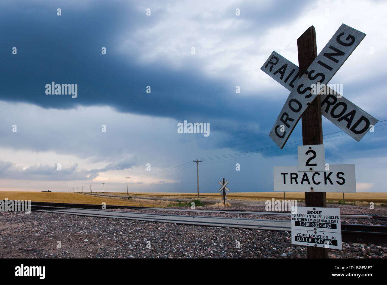 Railroad crossing sign, in rural Nebraska Stock Photo Alamy