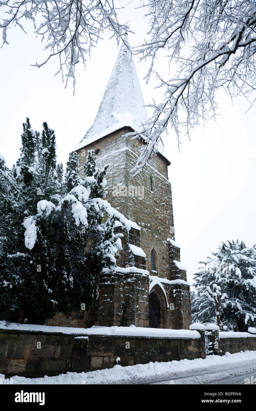 Lindfield church after the heavy snowfall. Lindfield, West Sussex