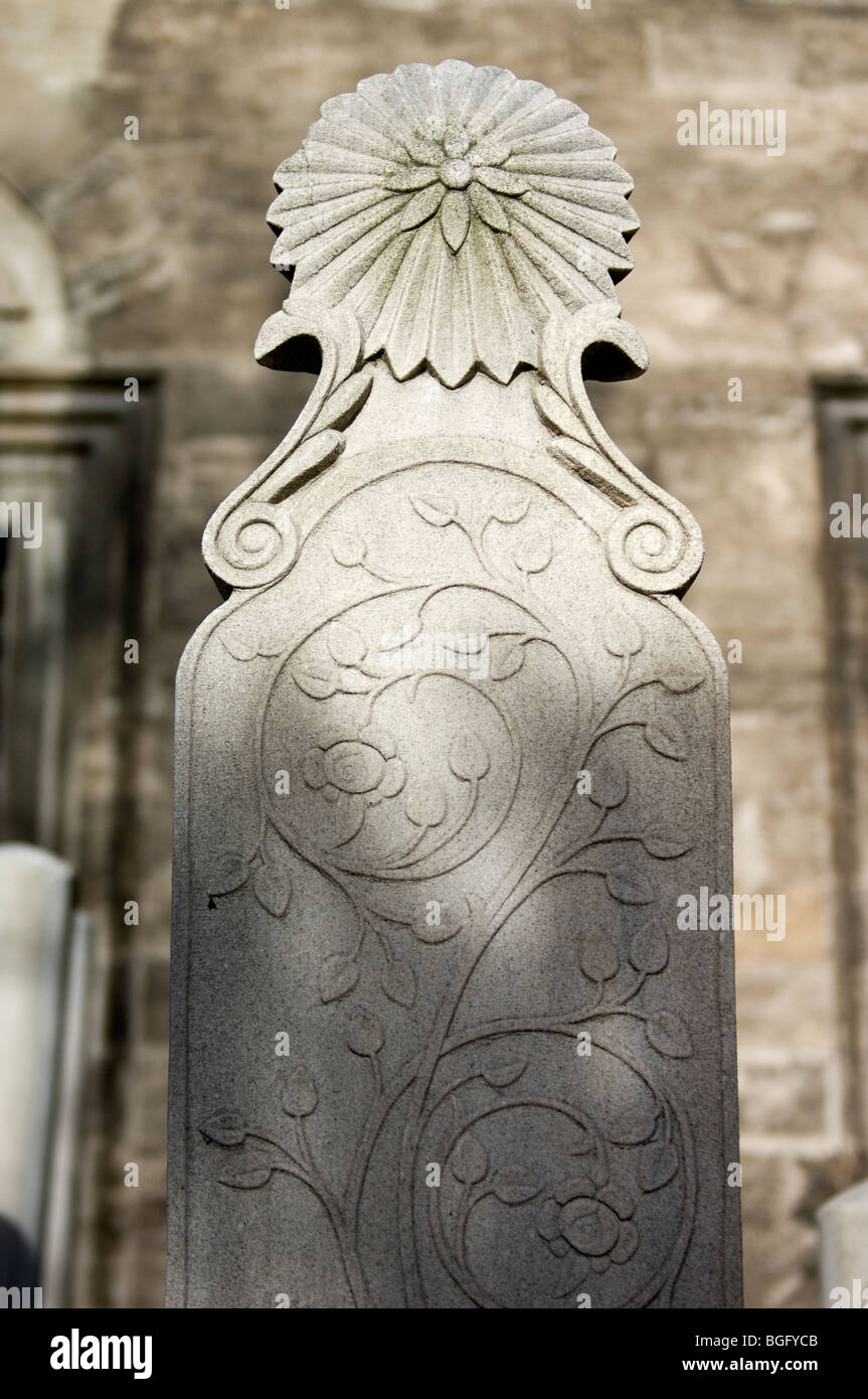 A grave stone at the Sulemaniye Mosque, Istanbul, Turkey Stock Photo