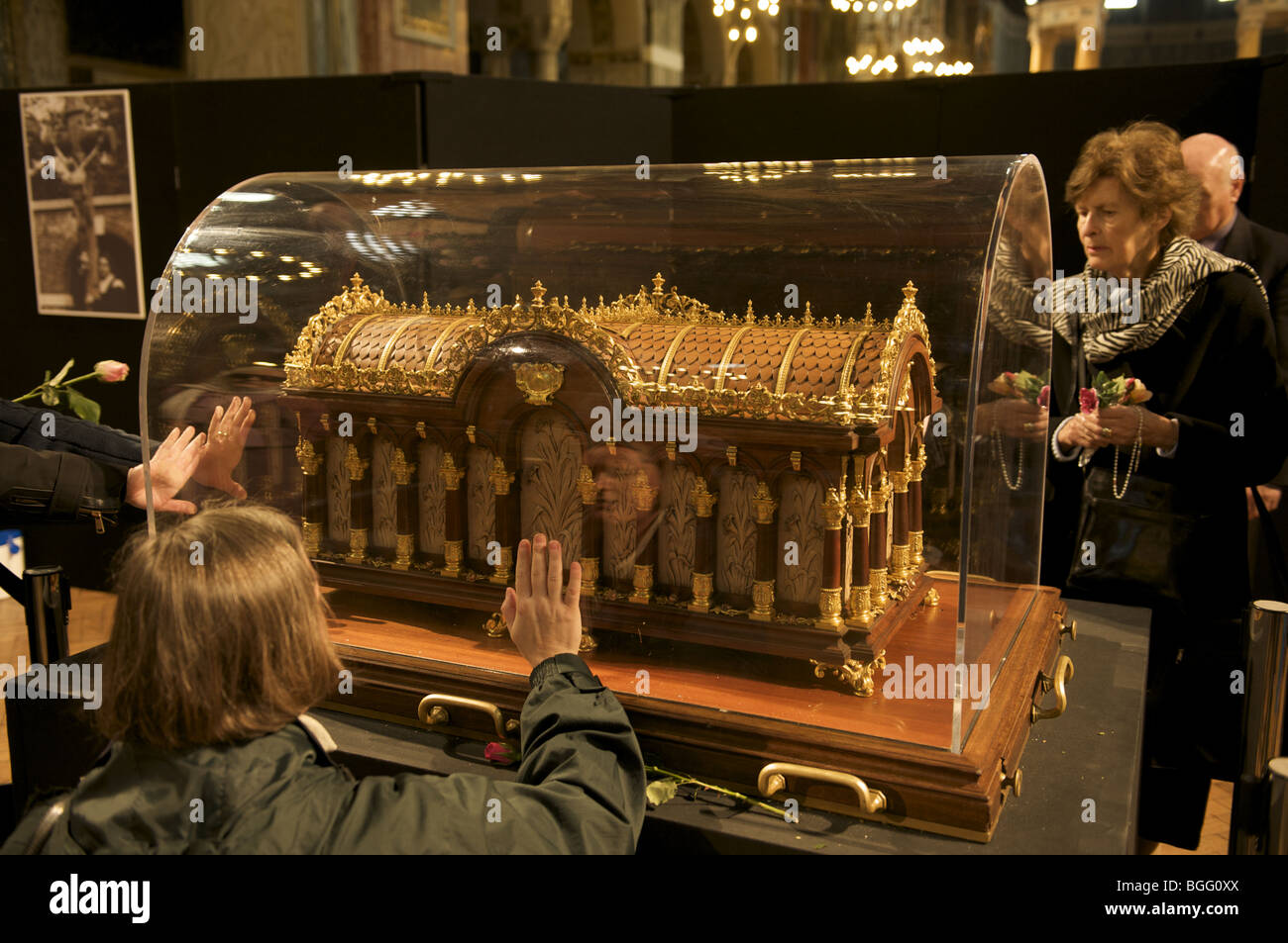 The Relics of St Therese of Lisieux at Westminster Cathedral Stock