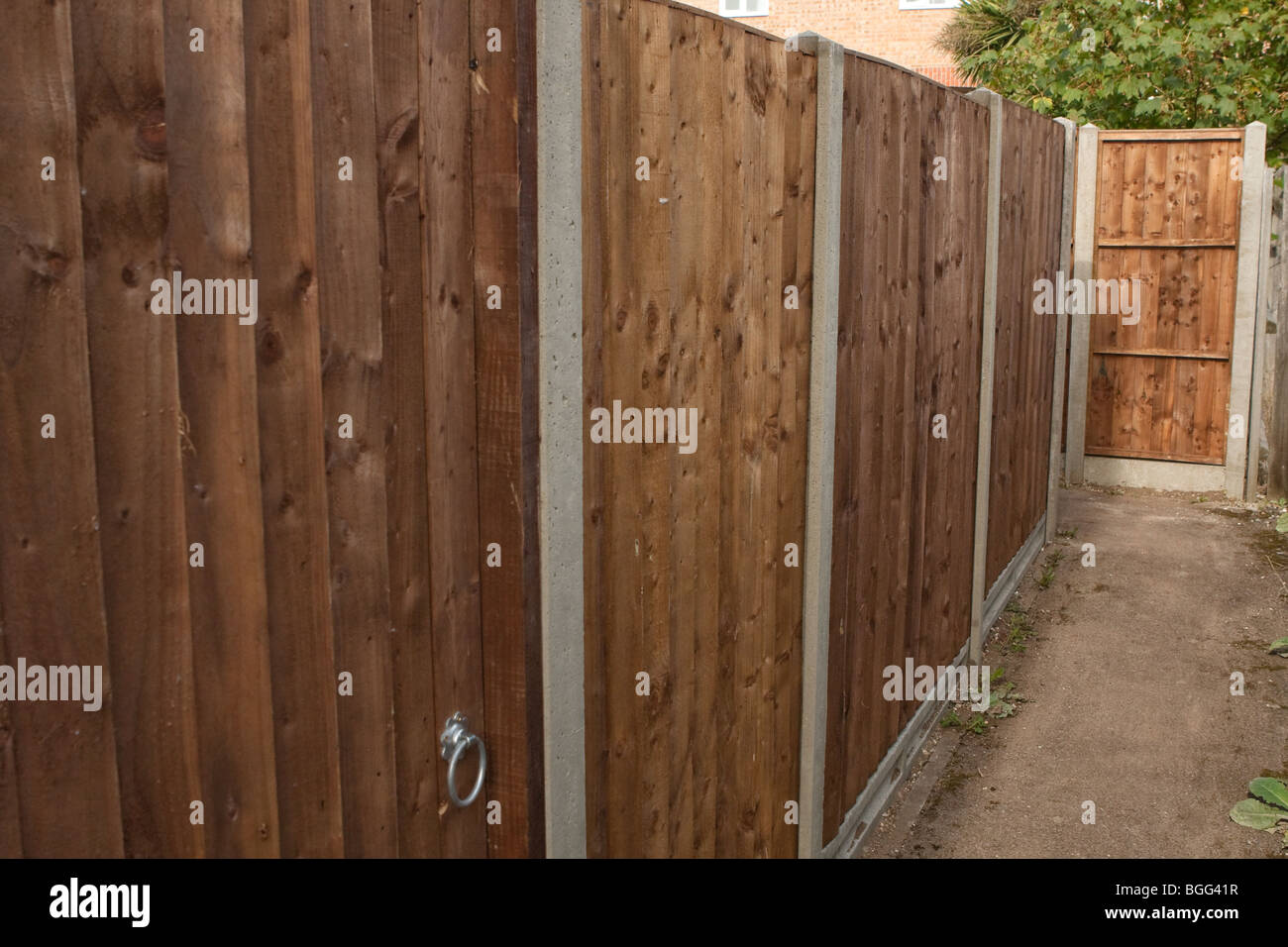 Palisade fencing hires stock photography and images Alamy