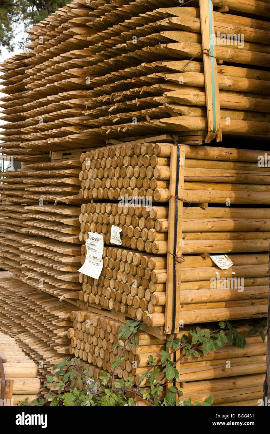 High fencing hires stock photography and images Alamy