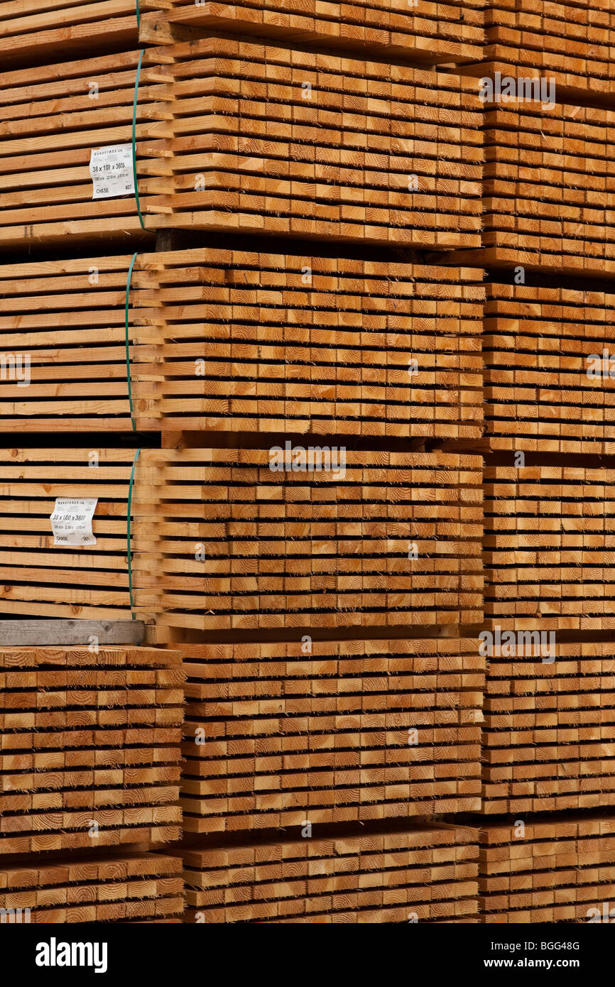 Wood and fencing supplies Stock Photo Alamy