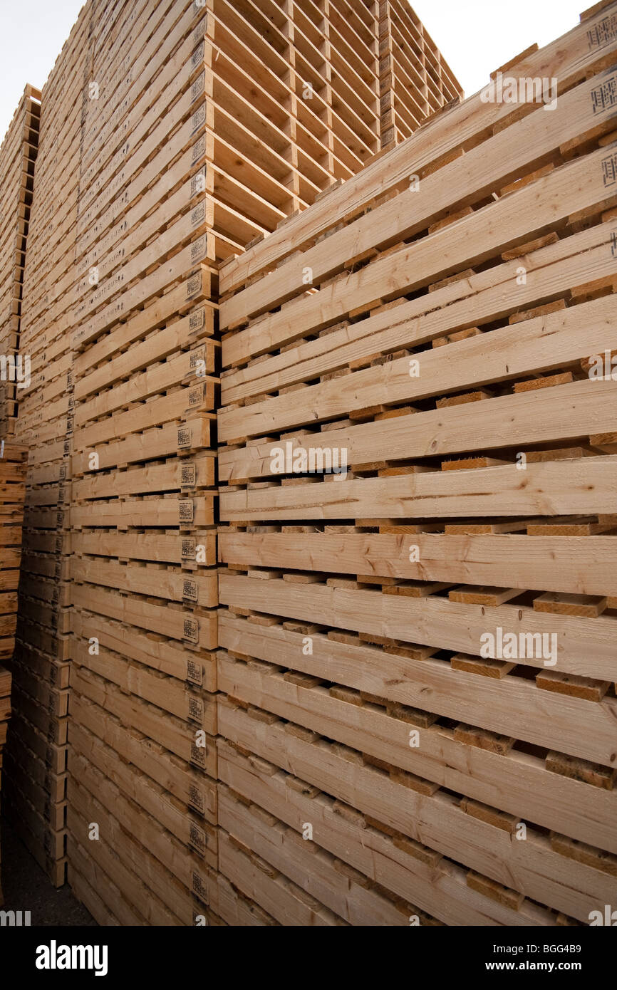 Wood and fencing supplies Timber Merchant UK Stock Photo Alamy