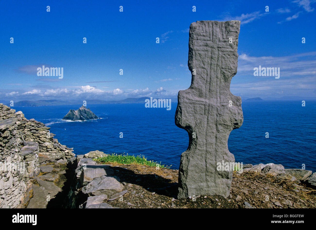 Celtic cross at early Christian monastery on the island of Skellig Michael, County Kerry, Ireland Stock Photo