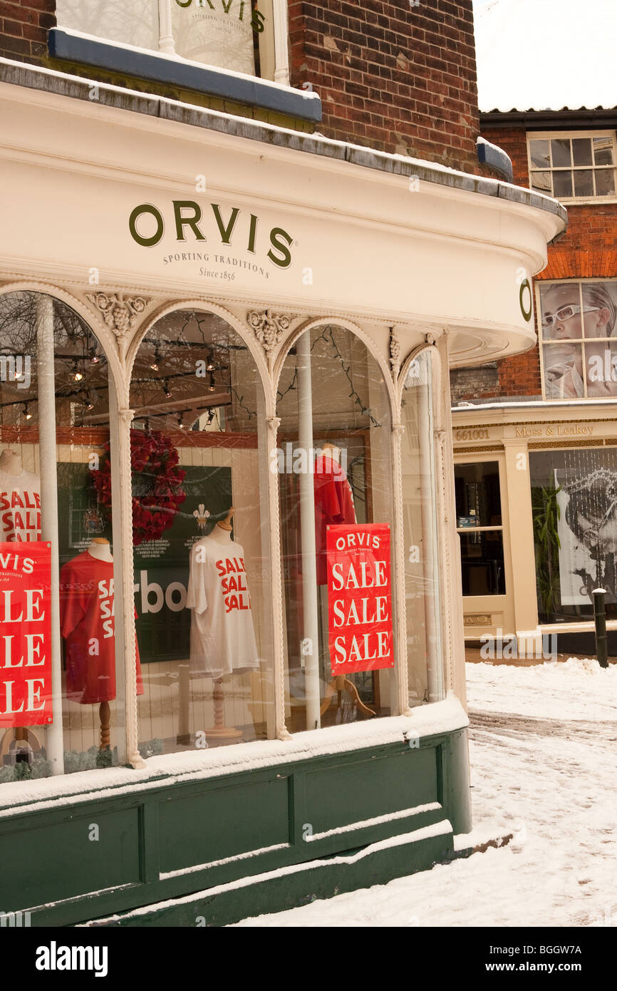 January sales around Norwich city centre in the record snowfall of January 2010 Stock Photo
