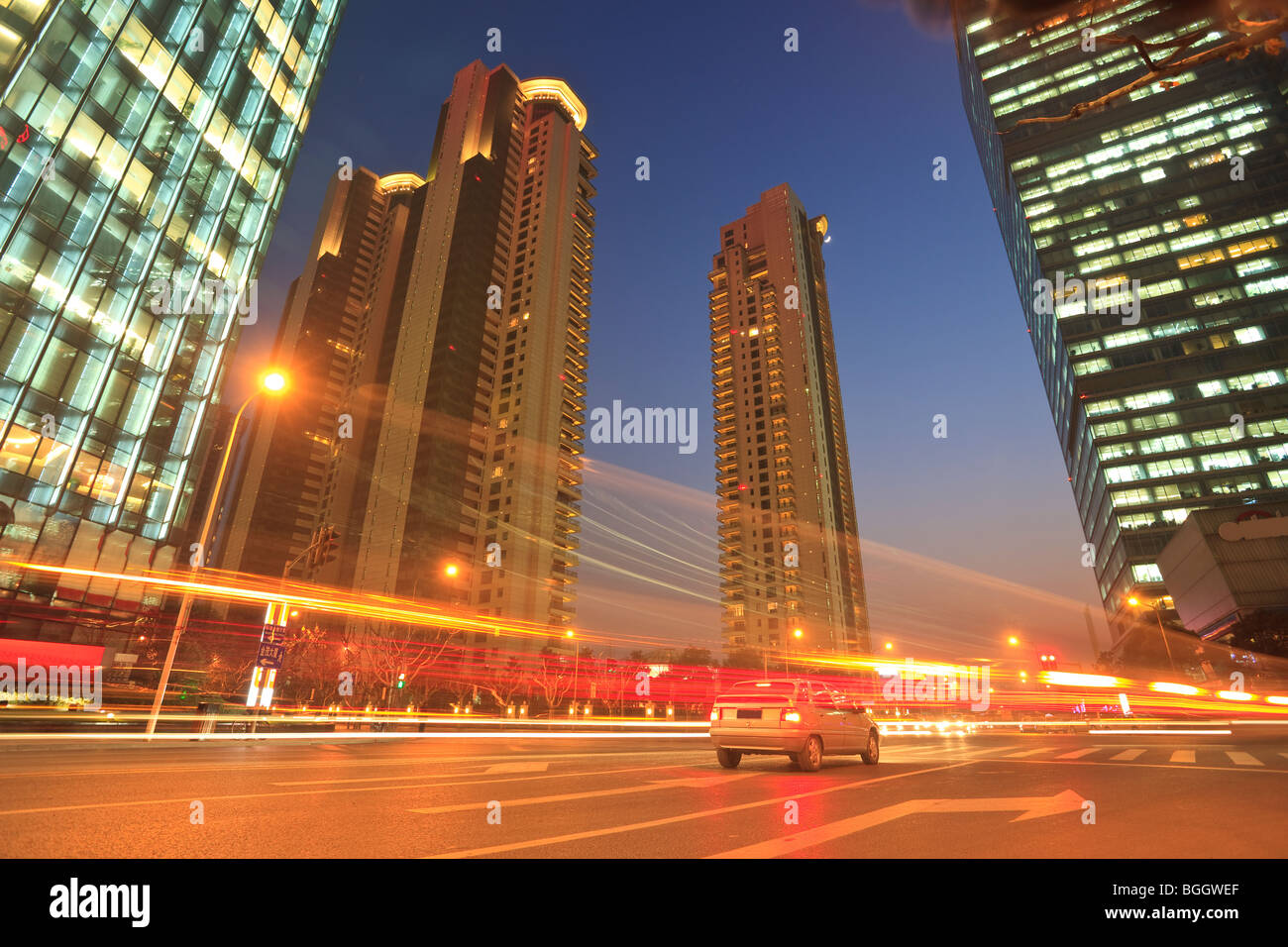 View traffic light trails hi-res stock photography and images - Alamy