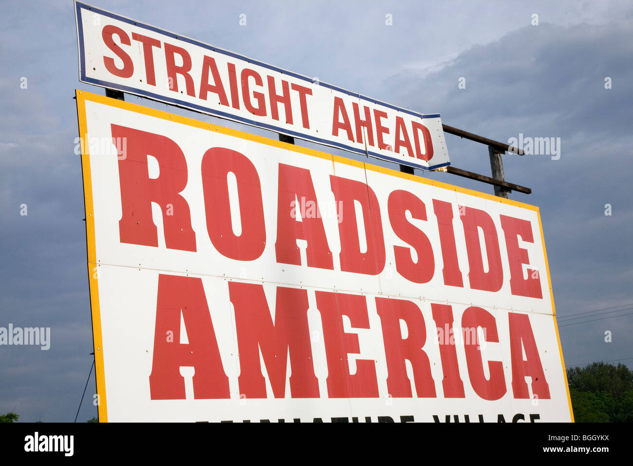 Road sign: Roadside America in Shartlesville, Pennsylvania Stock Photo
