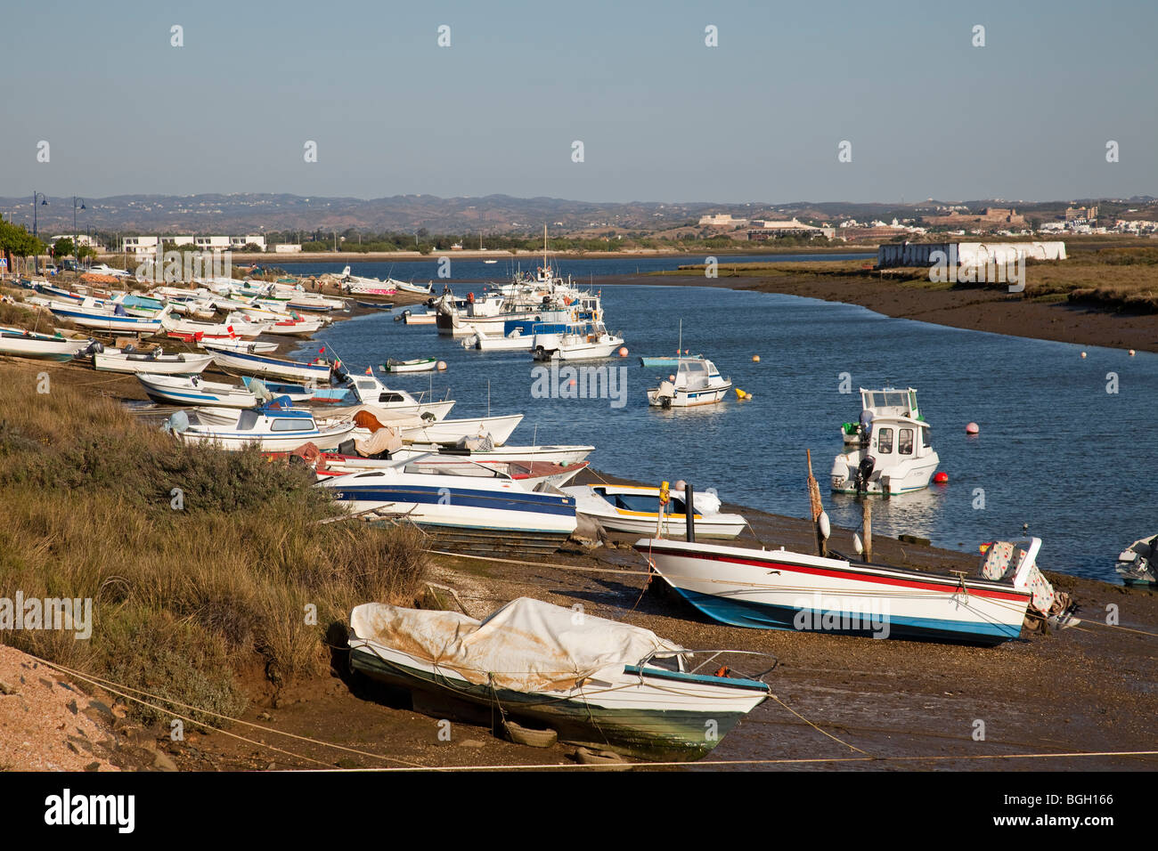 Barcos de pesca Barrio de la Canela Ayamonte Huelva Andalucía España Fishing boats Barrio la Canela in Ayamonte andalusia spain Stock Photo