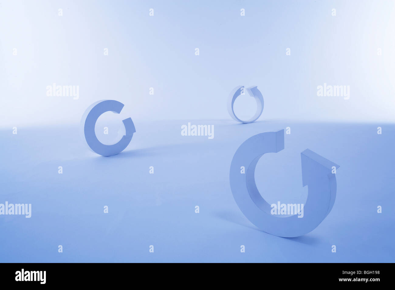 Circular arrows sign symbols hi-res stock photography and images - Alamy