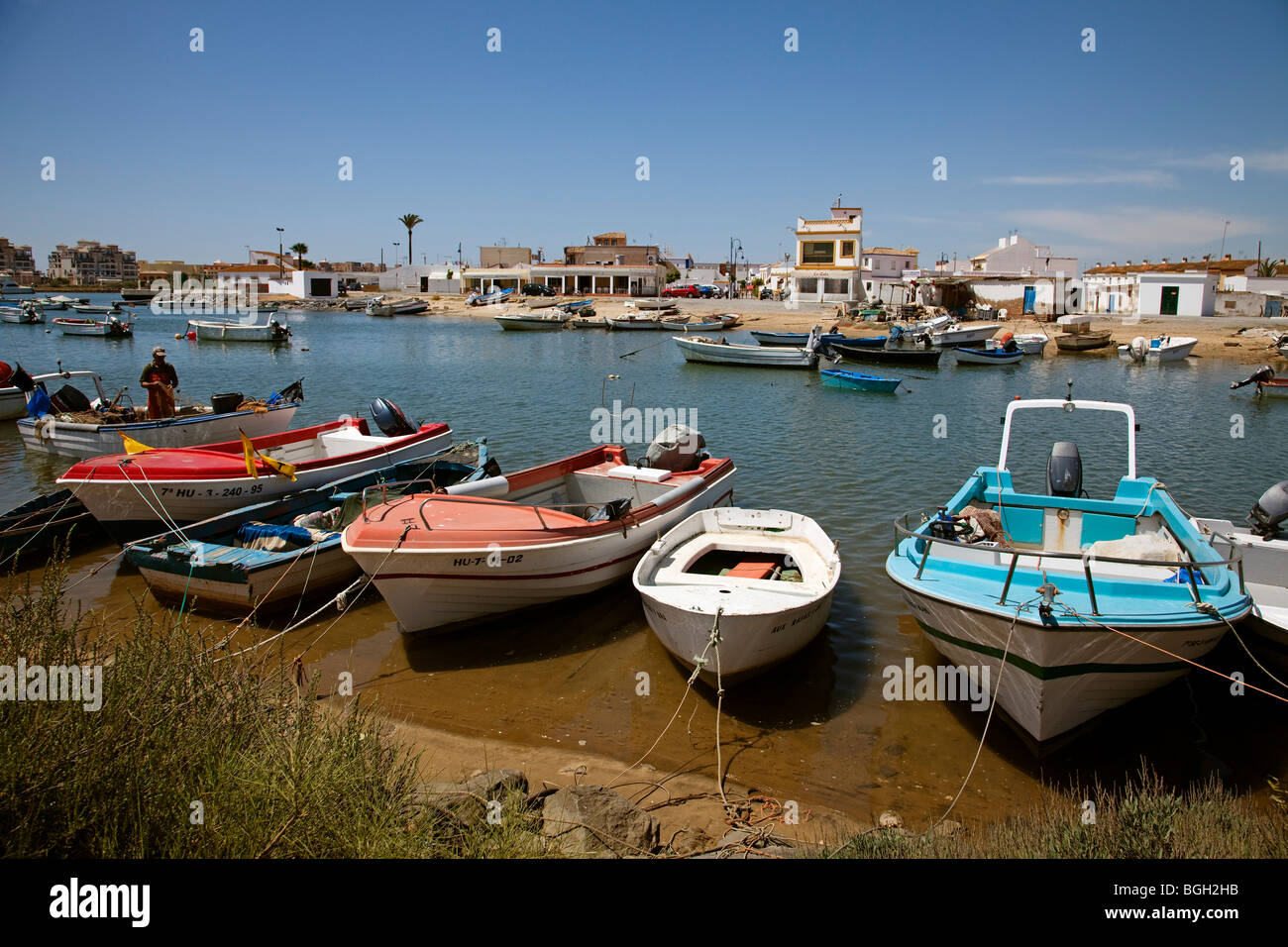 Barcas de pesca en Isla Cristina, Huelva, Andalucía, España Fishing boats in Isla Cristina, Huelva, Andalusia, Spain Stock Photo