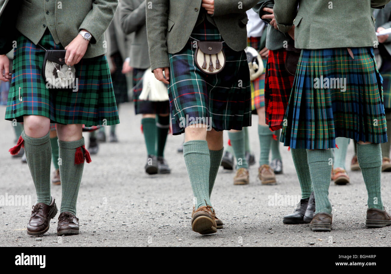 kilt up