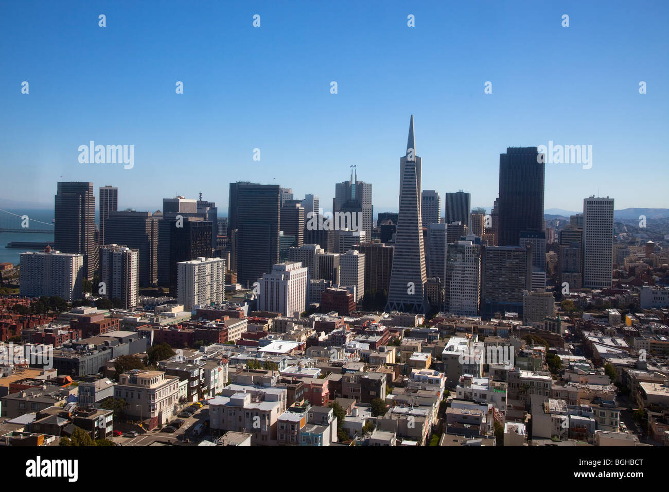 Skyscrapers and city hi-res stock photography and images - Alamy