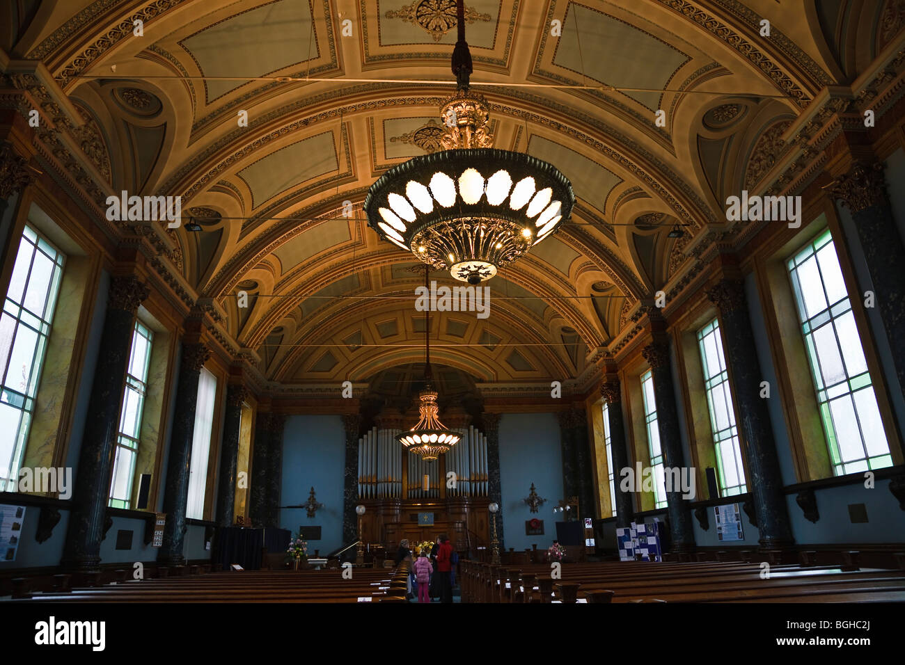 United reformed church interior hi-res stock photography and images - Alamy