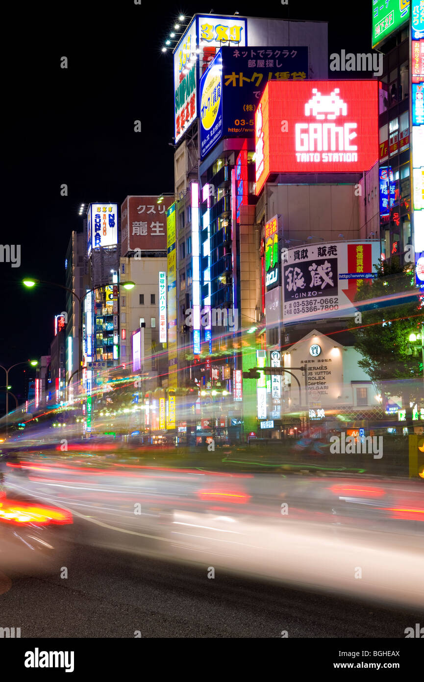 Tokyo neon shinjuku hi-res stock photography and images - Alamy