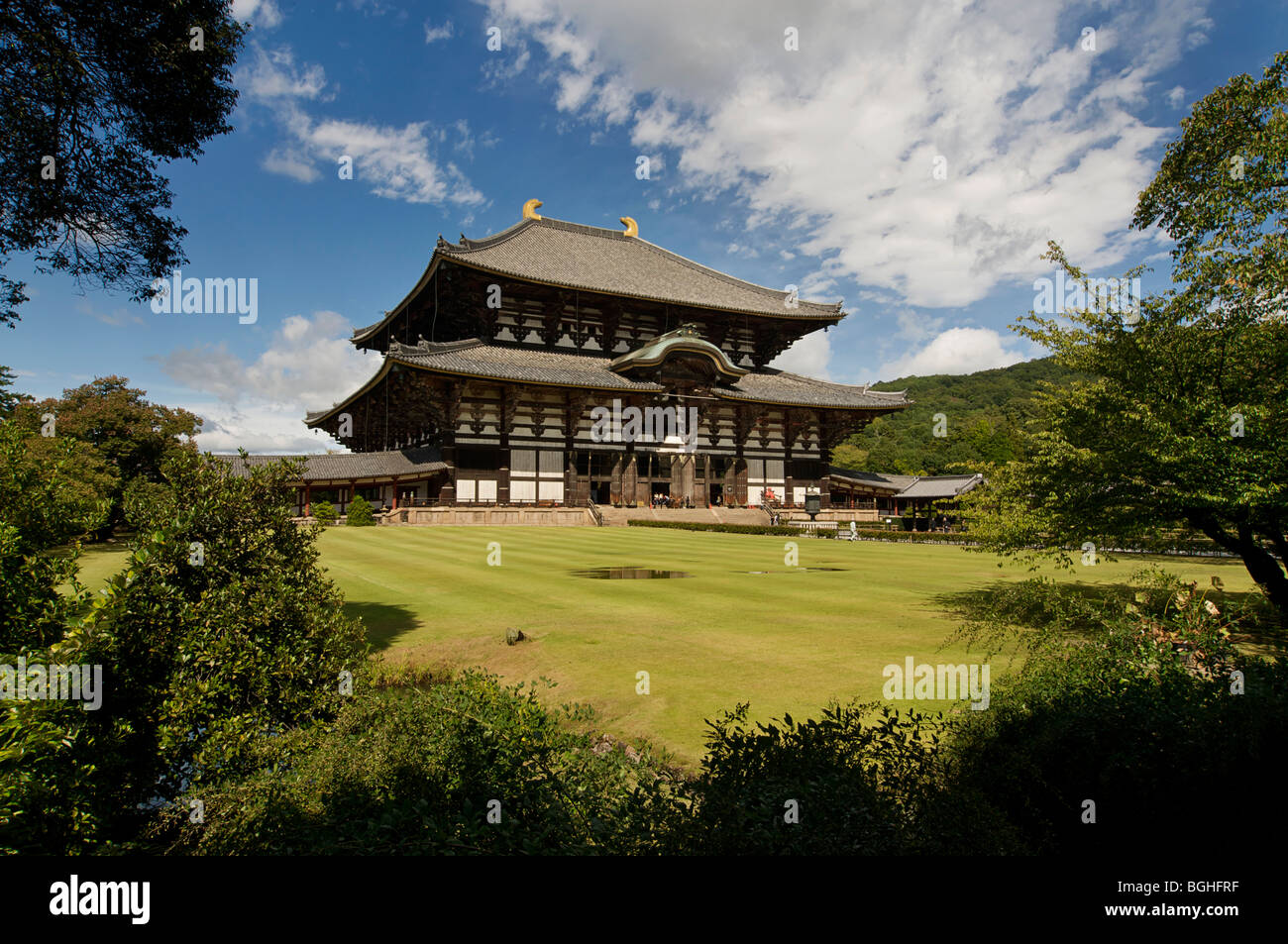 Todaiji temple and gardens, Nara, Japan Stock Photo Alamy
