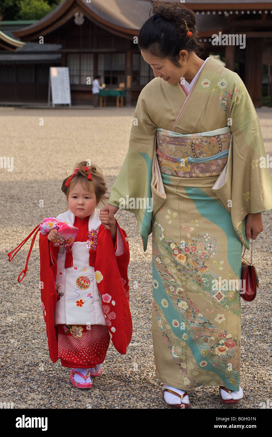 Japanese mother and daughter. Kashihara shrine, Nara prefecture, Japan. Girls ceremony Stock Photo