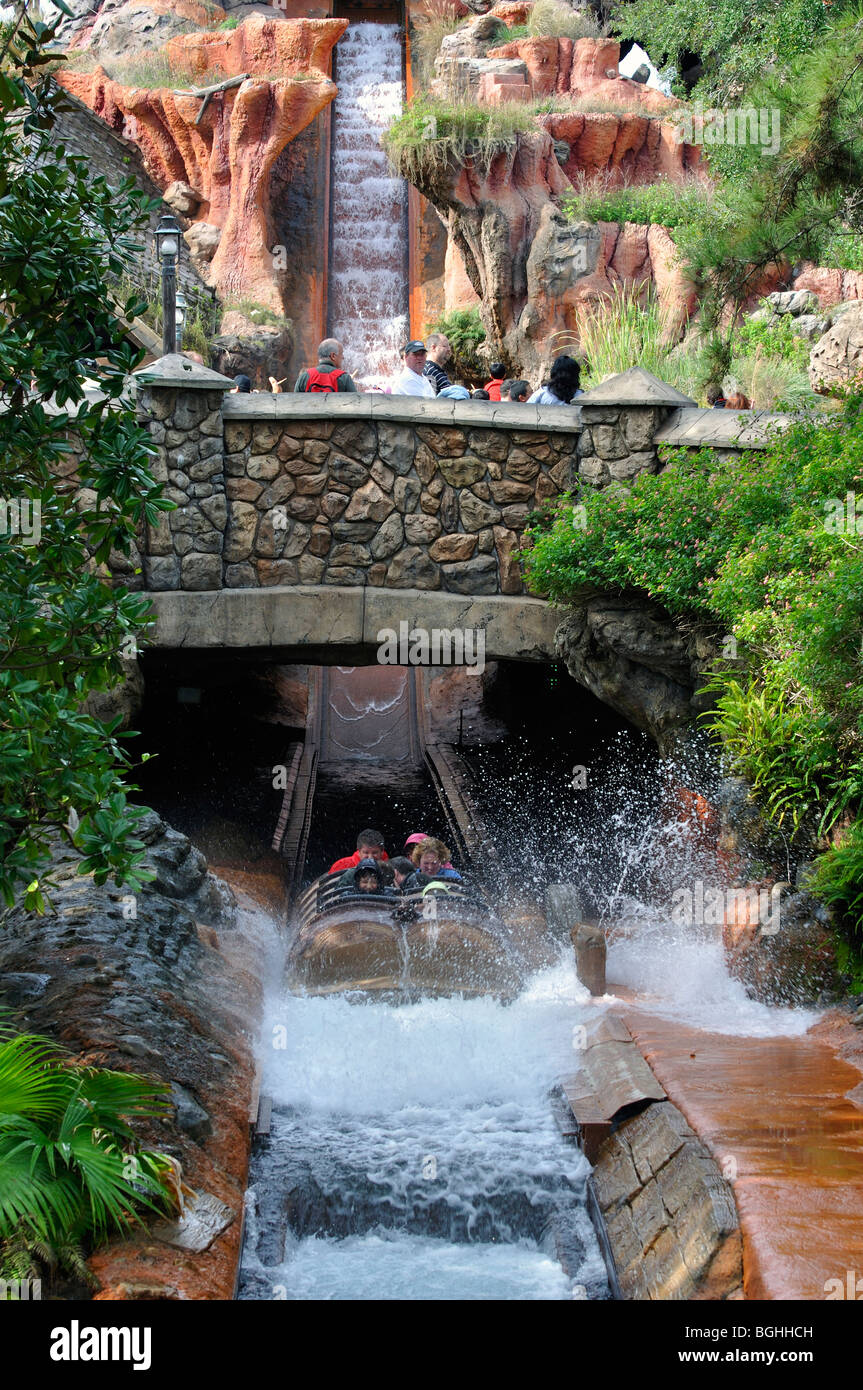 Splash mountain attraction hires stock photography and images Alamy