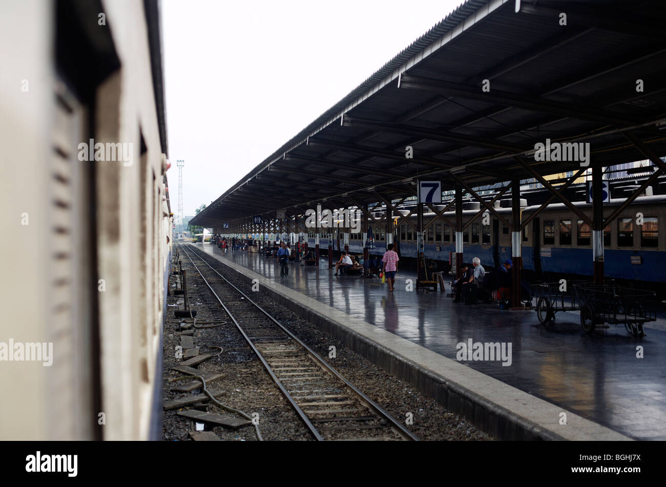 Platform seven at Hualamphong station in Bangkok, Thailand Stock Photo