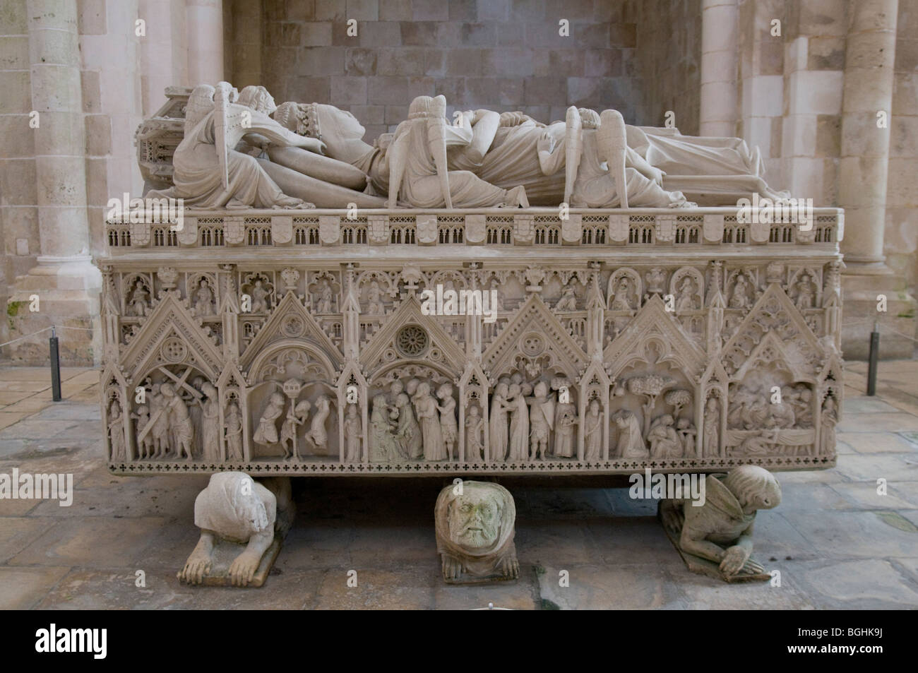 Dona Ines Castro The tomb of ines de castro hi-res stock photography and images - Alamy