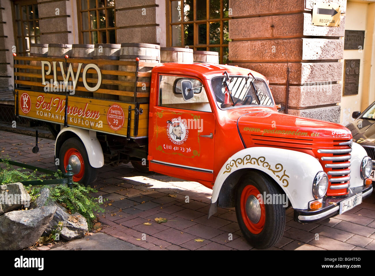 Truck retro beer barrels hires stock photography and images Alamy