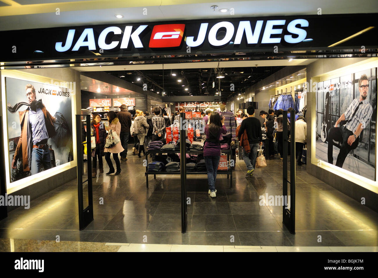 Jack & Jones shop in Dayuecheng shopping mall, Beijing, China. 09-Jan-2010  Stock Photo - Alamy