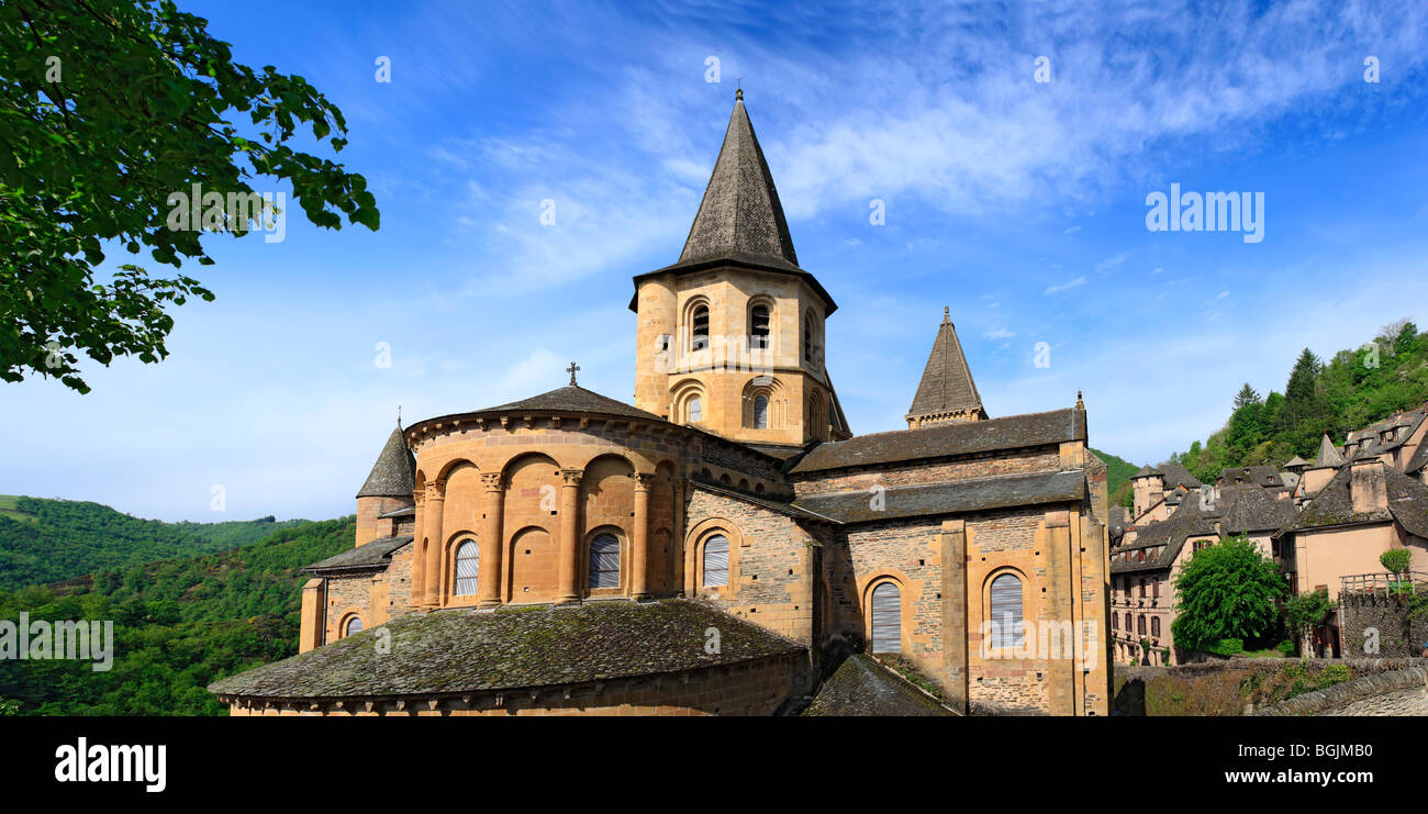Church architecture, Romanesque Sainte Foy abbey church (1124), Conques